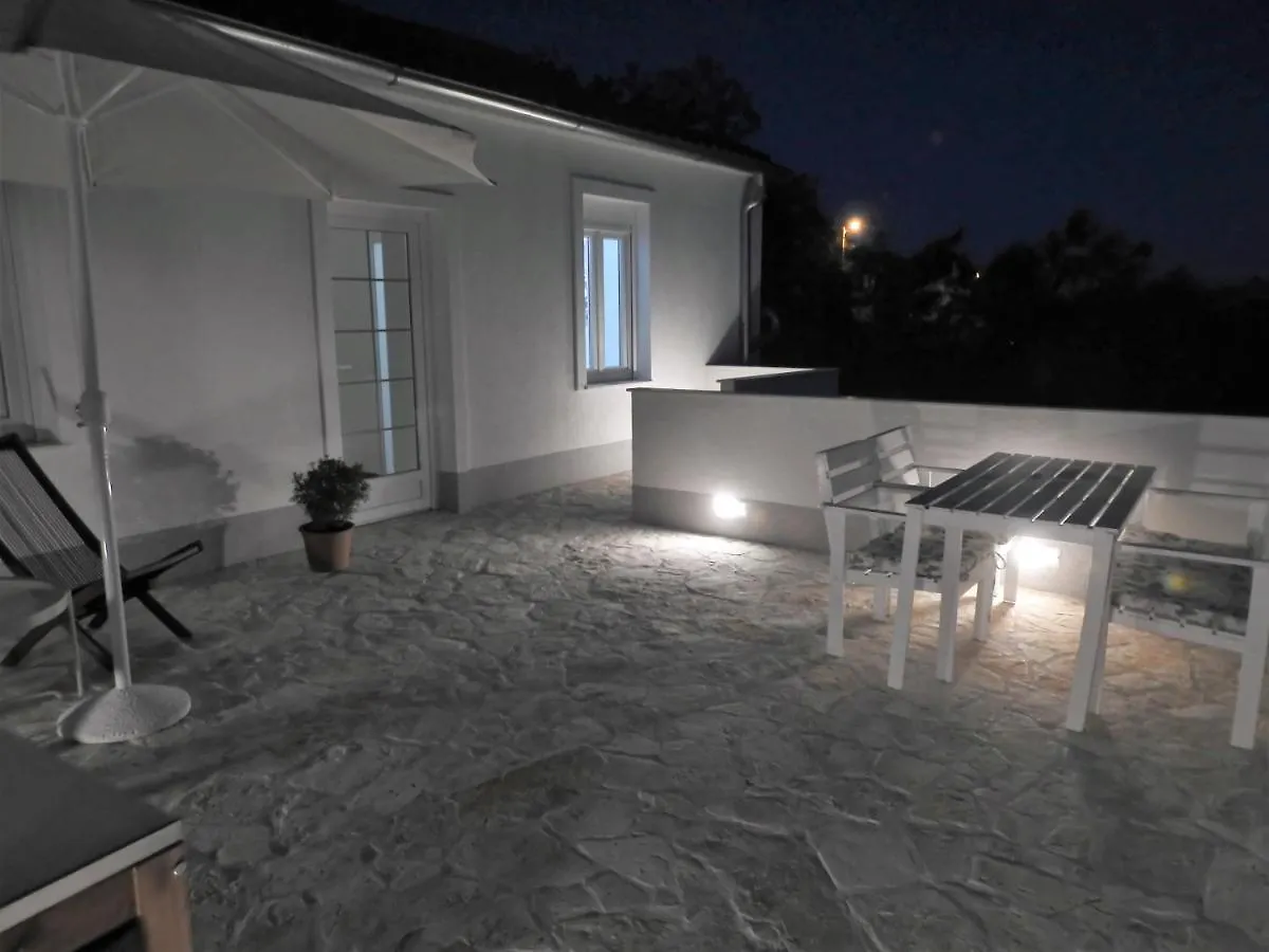 شقة تْسْغيكفانِتْسا  في Casa De Rea كرواتيا